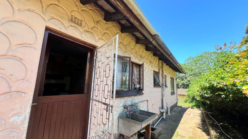 8 Bedroom Property for Sale in Duffs Road KwaZulu-Natal