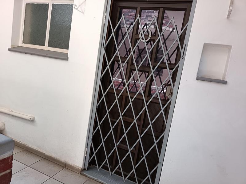 1 Bedroom Property for Sale in Morningside KwaZulu-Natal