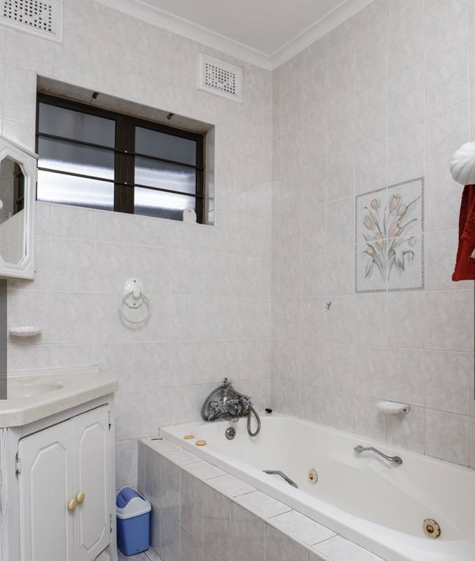 5 Bedroom Property for Sale in Morningside KwaZulu-Natal