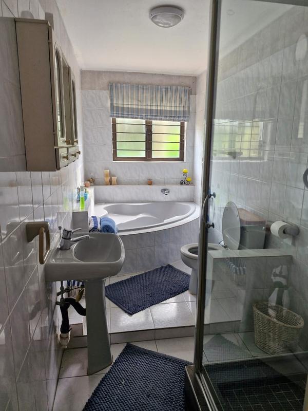 4 Bedroom Property for Sale in Escombe KwaZulu-Natal