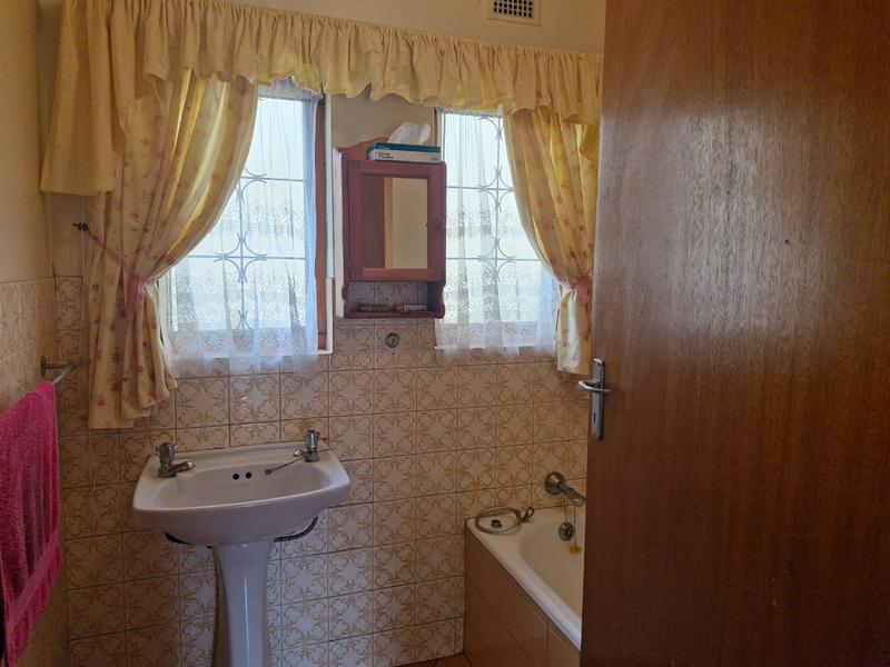 4 Bedroom Property for Sale in Escombe KwaZulu-Natal