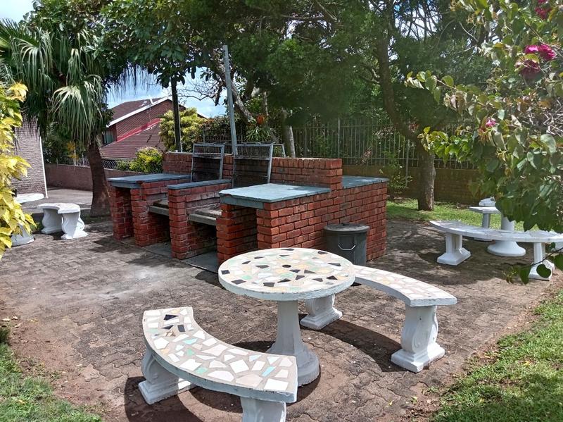 To Let 2 Bedroom Property for Rent in Scottburgh KwaZulu-Natal