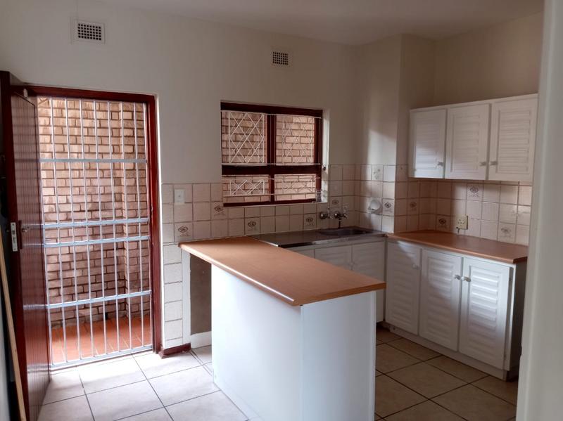 To Let 2 Bedroom Property for Rent in Scottburgh KwaZulu-Natal