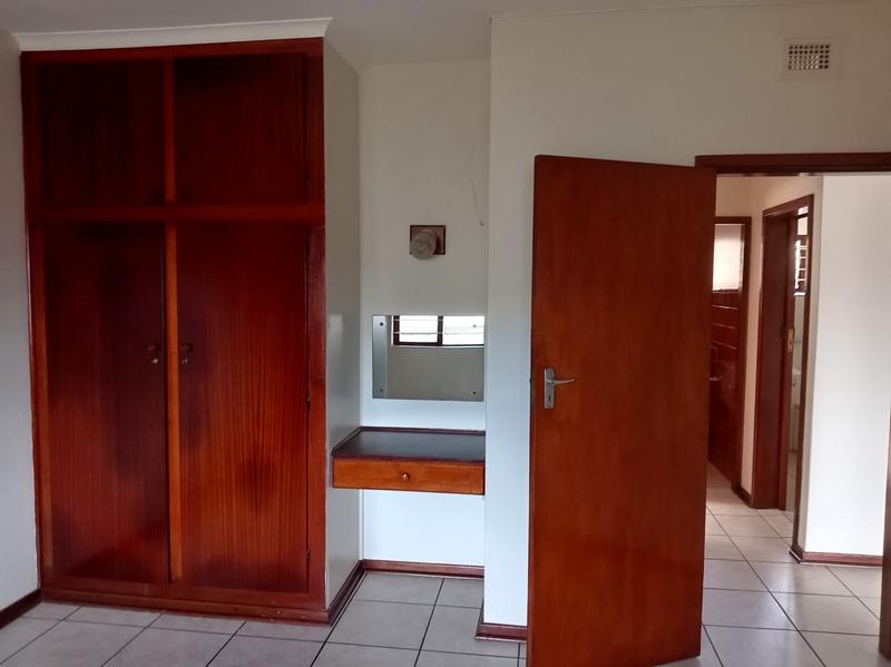 To Let 2 Bedroom Property for Rent in Scottburgh KwaZulu-Natal