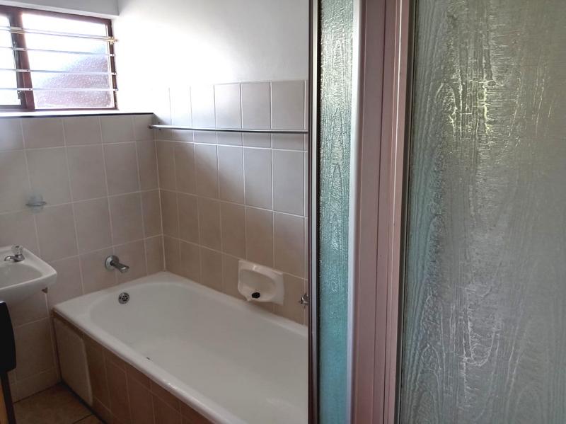 To Let 2 Bedroom Property for Rent in Scottburgh KwaZulu-Natal