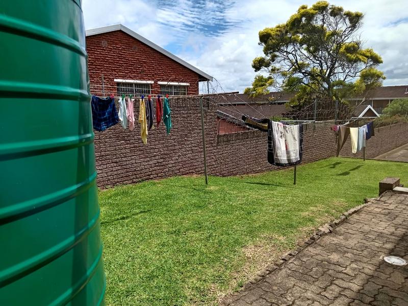 To Let 2 Bedroom Property for Rent in Scottburgh KwaZulu-Natal