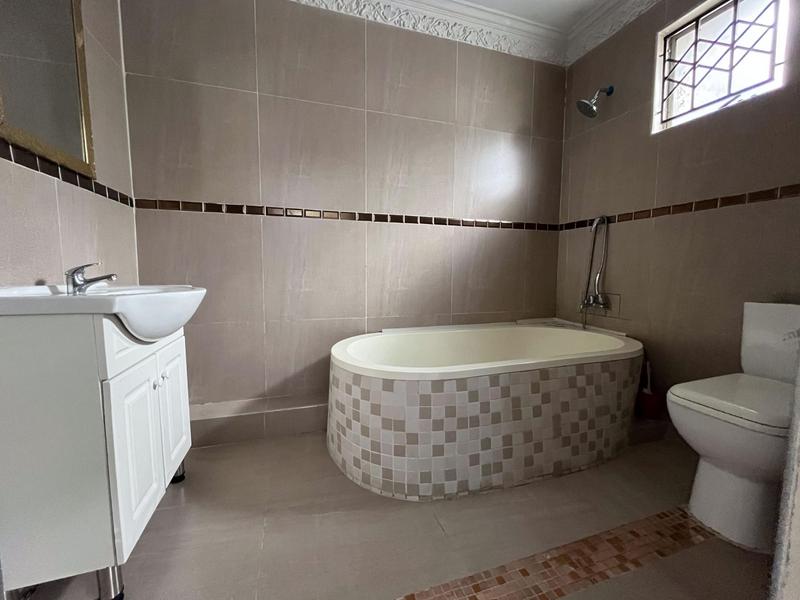 6 Bedroom Property for Sale in Eastbury KwaZulu-Natal
