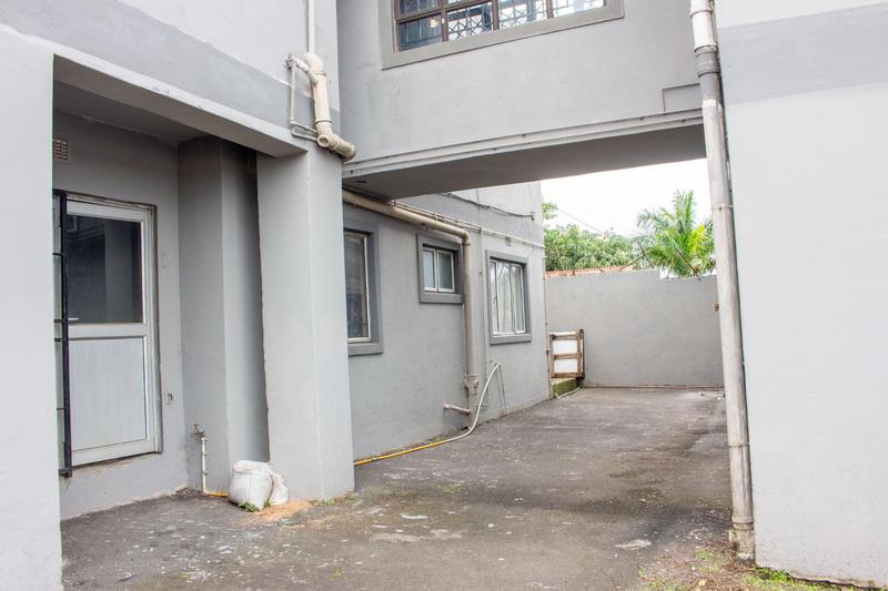 6 Bedroom Property for Sale in Eastbury KwaZulu-Natal