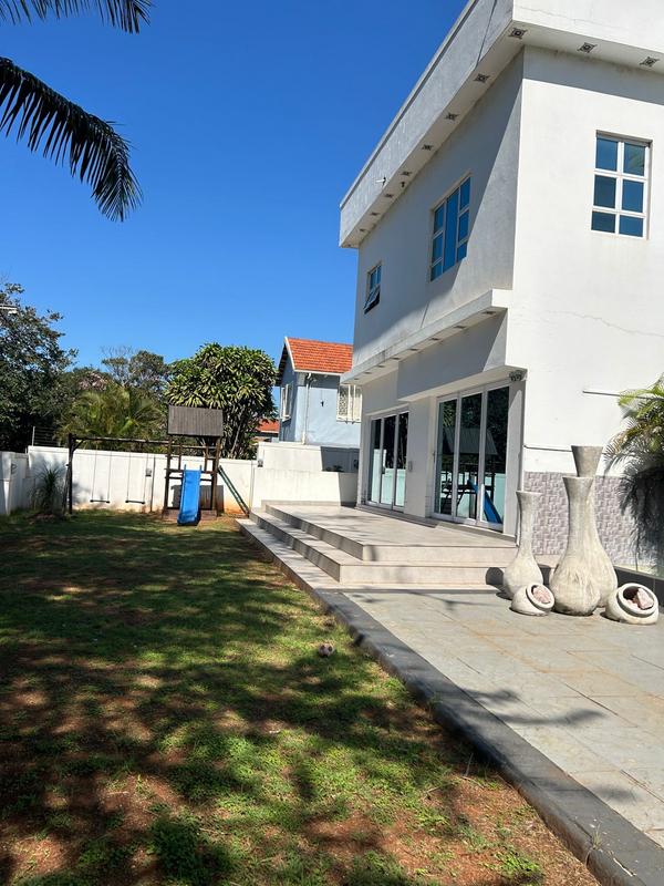 To Let 2 Bedroom Property for Rent in Durban North KwaZulu-Natal
