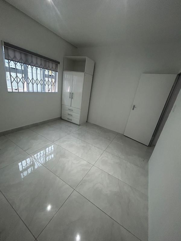To Let 2 Bedroom Property for Rent in Durban North KwaZulu-Natal