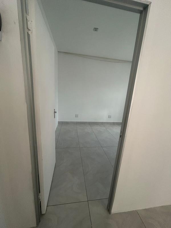 To Let 2 Bedroom Property for Rent in Durban North KwaZulu-Natal