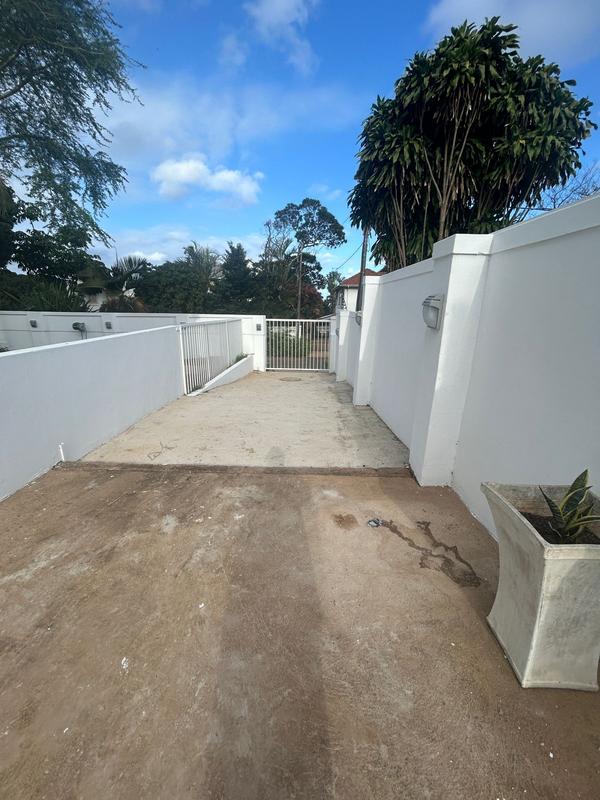 To Let 2 Bedroom Property for Rent in Durban North KwaZulu-Natal