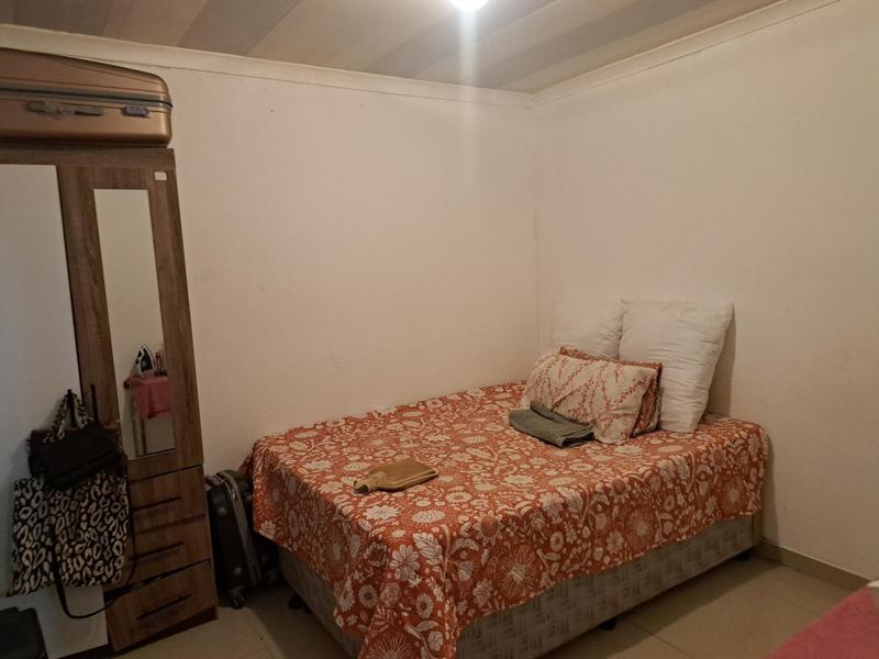 To Let 1 Bedroom Property for Rent in Palmview KwaZulu-Natal
