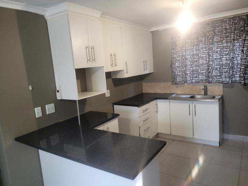 To Let 2 Bedroom Property for Rent in Overport KwaZulu-Natal