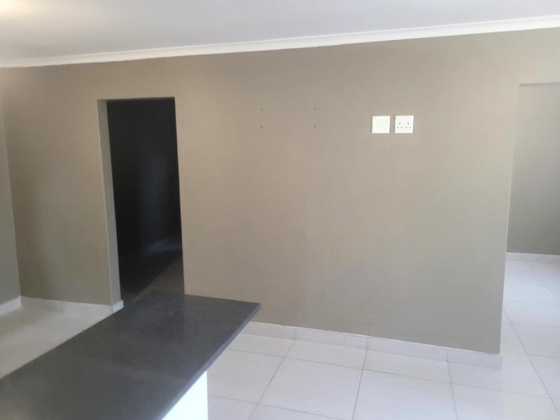 To Let 2 Bedroom Property for Rent in Overport KwaZulu-Natal
