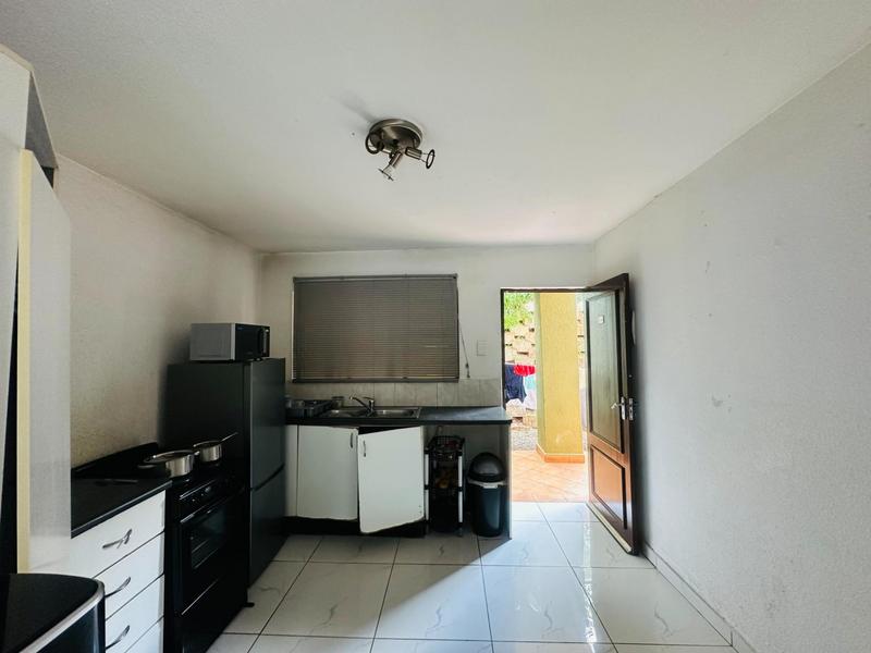 2 Bedroom Property for Sale in Montclair KwaZulu-Natal