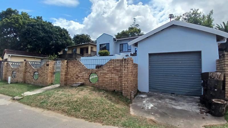 4 Bedroom Property for Sale in Umlazi KwaZulu-Natal
