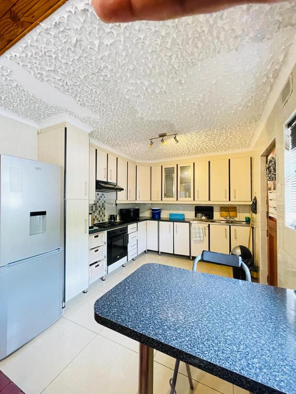 4 Bedroom Property for Sale in Umlazi KwaZulu-Natal