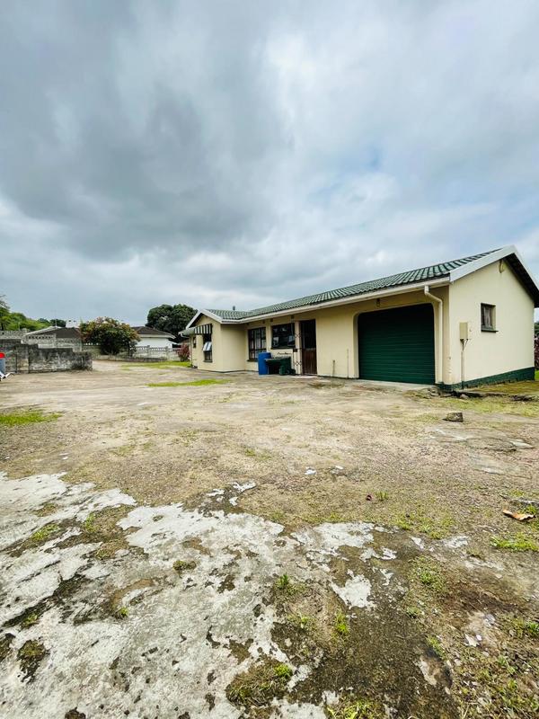 4 Bedroom Property for Sale in Umlazi KwaZulu-Natal