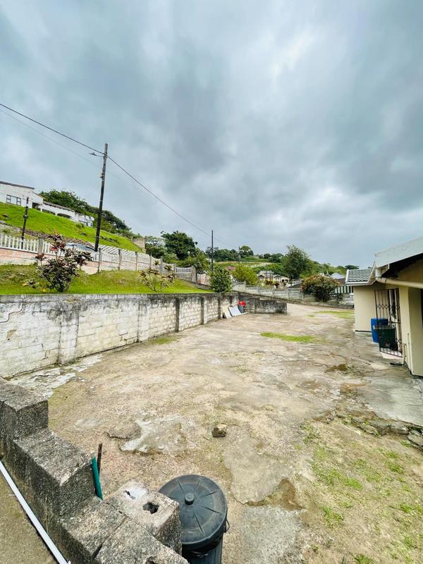 4 Bedroom Property for Sale in Umlazi KwaZulu-Natal