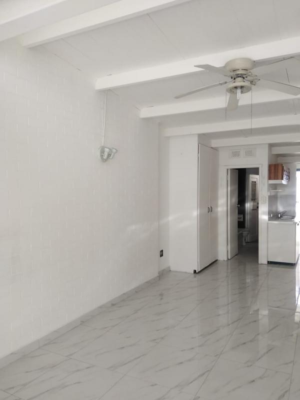 1 Bedroom Property for Sale in Pinetown KwaZulu-Natal