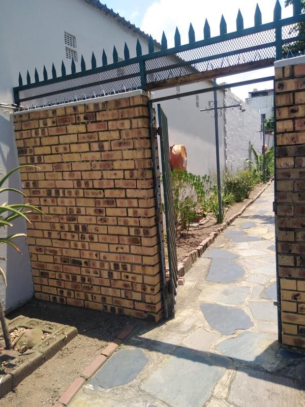 1 Bedroom Property for Sale in Pinetown KwaZulu-Natal