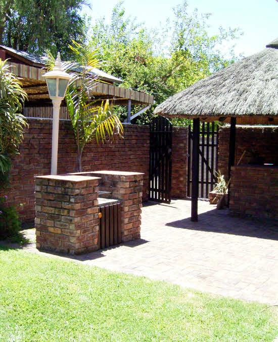6 Bedroom Property for Sale in Pinetown KwaZulu-Natal
