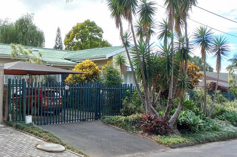 6 Bedroom Property for Sale in Pinetown KwaZulu-Natal