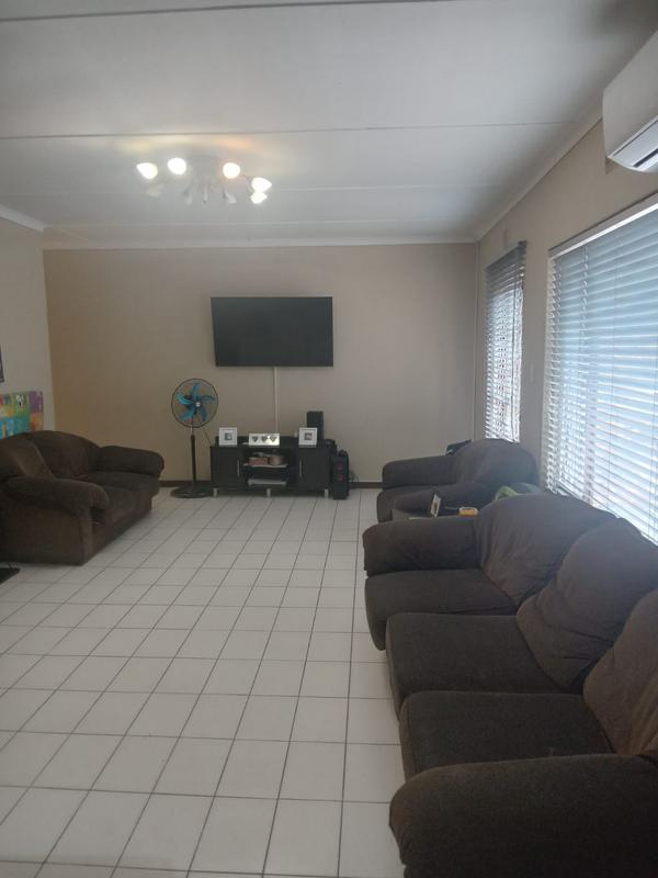 1 Bedroom Property for Sale in Arboretum KwaZulu-Natal
