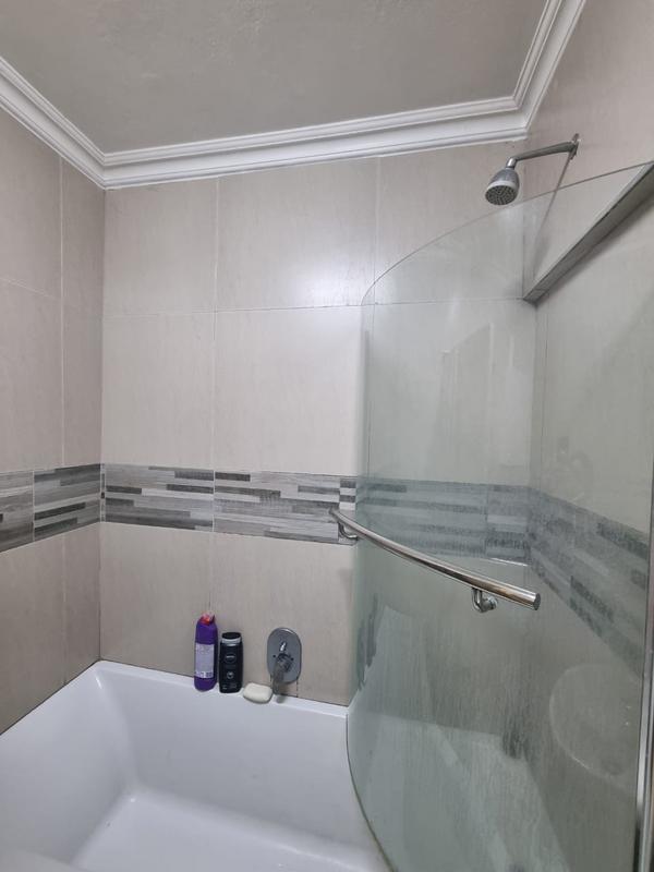 To Let 2 Bedroom Property for Rent in Umhlanga Ridge KwaZulu-Natal
