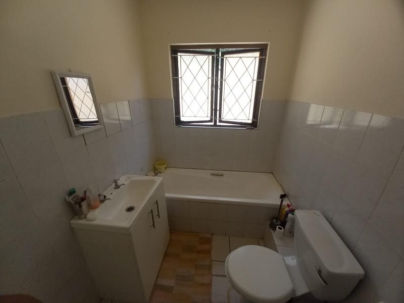 To Let 2 Bedroom Property for Rent in Bellair KwaZulu-Natal