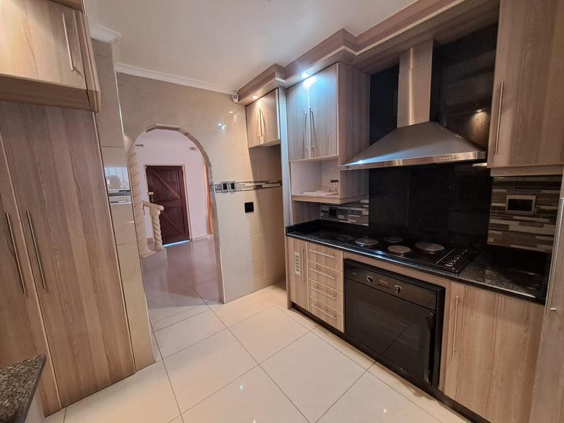 To Let 2 Bedroom Property for Rent in Crossmoor KwaZulu-Natal