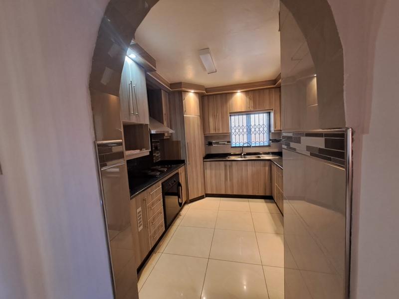 To Let 2 Bedroom Property for Rent in Crossmoor KwaZulu-Natal