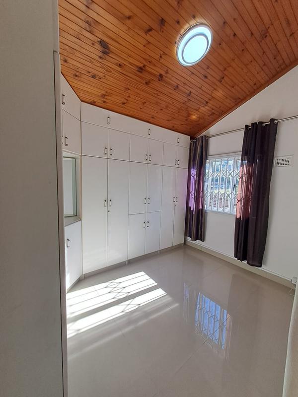 To Let 2 Bedroom Property for Rent in Crossmoor KwaZulu-Natal