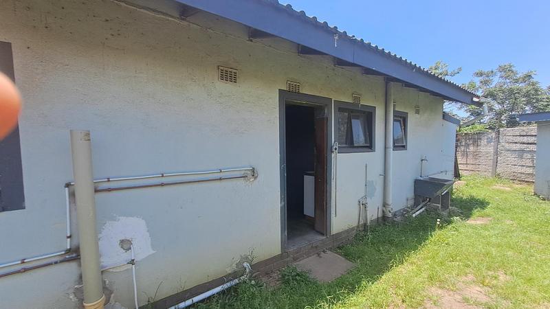 5 Bedroom Property for Sale in Sea View KwaZulu-Natal