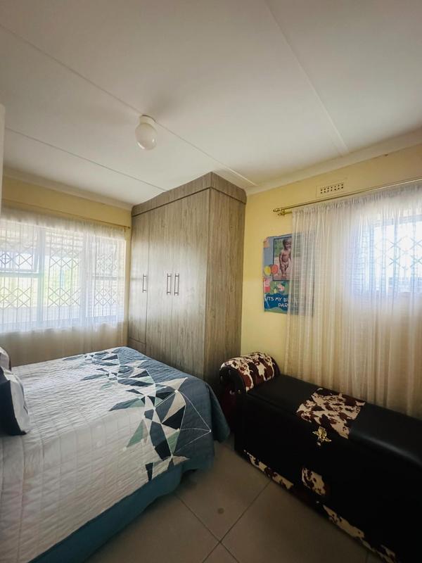 To Let 2 Bedroom Property for Rent in Montclair KwaZulu-Natal