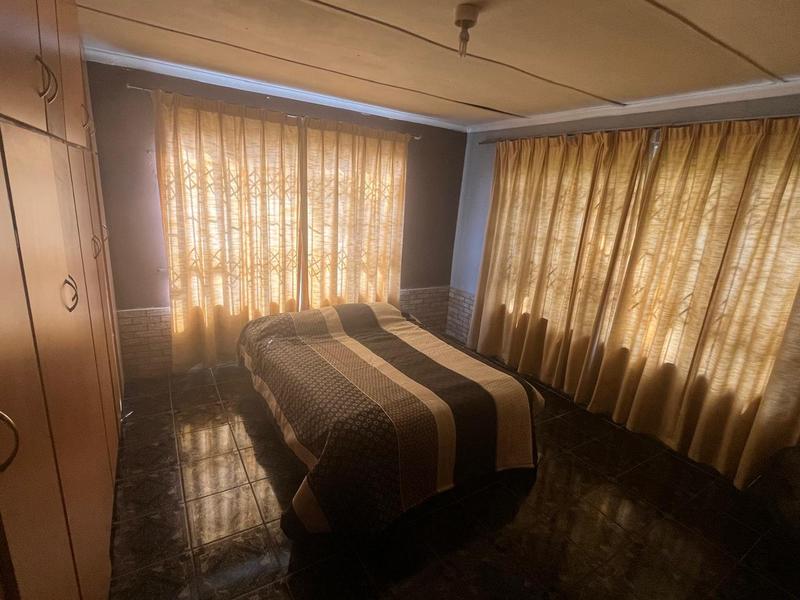 5 Bedroom Property for Sale in Shallcross KwaZulu-Natal