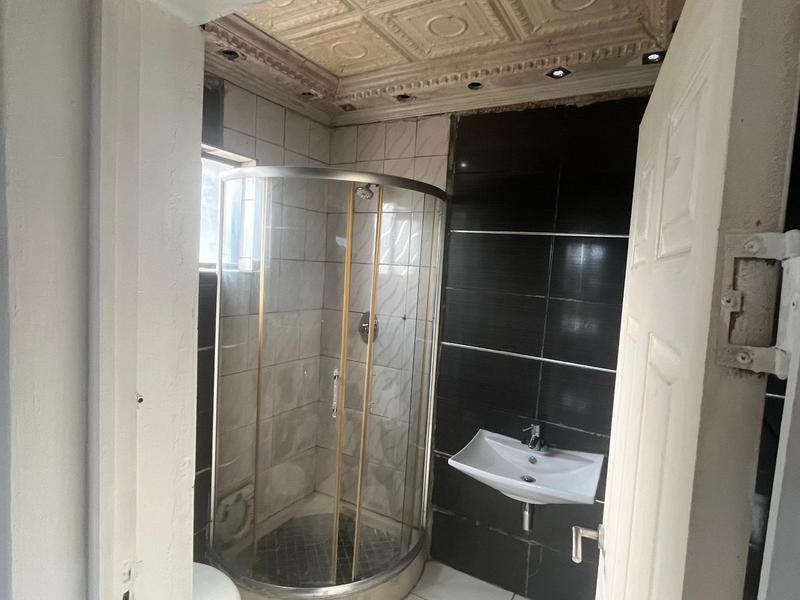 5 Bedroom Property for Sale in Shallcross KwaZulu-Natal