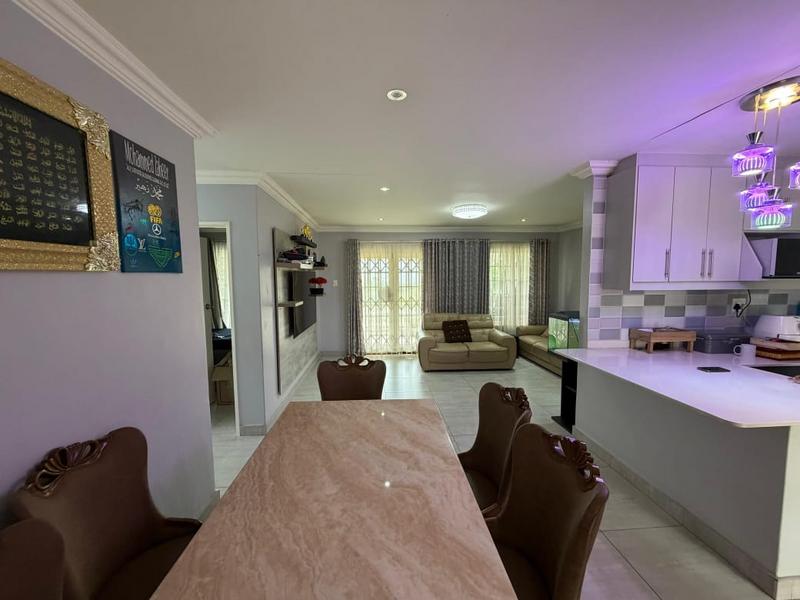 To Let 3 Bedroom Property for Rent in Sherwood KwaZulu-Natal