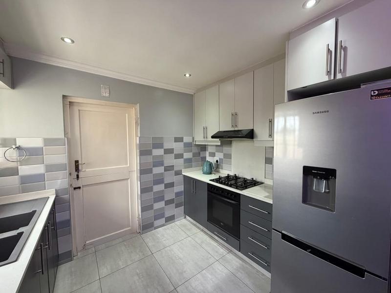 To Let 3 Bedroom Property for Rent in Sherwood KwaZulu-Natal