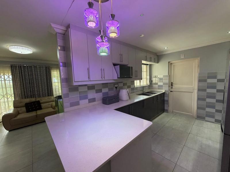 To Let 3 Bedroom Property for Rent in Sherwood KwaZulu-Natal