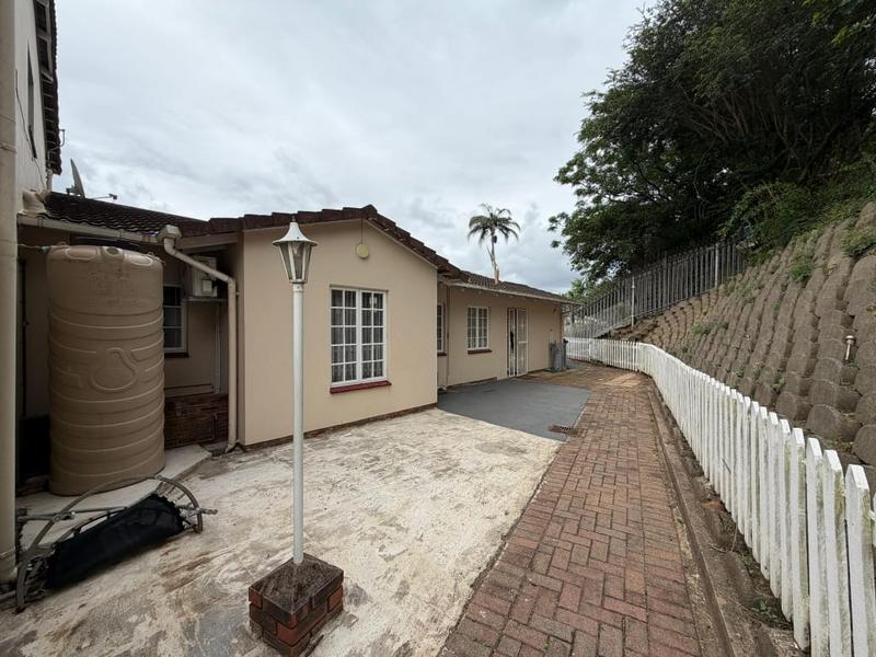 To Let 3 Bedroom Property for Rent in Sherwood KwaZulu-Natal