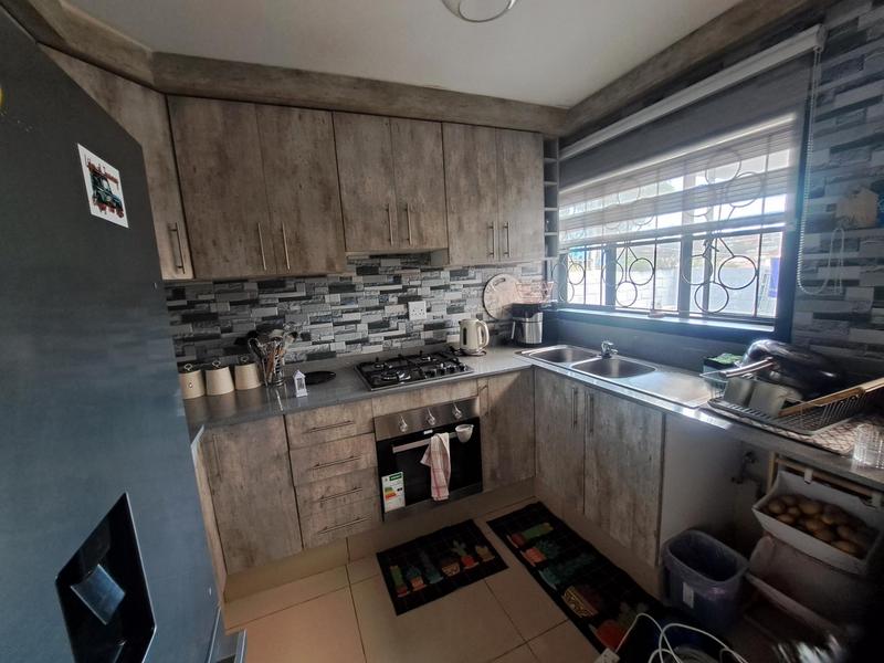 2 Bedroom Property for Sale in Caneside KwaZulu-Natal