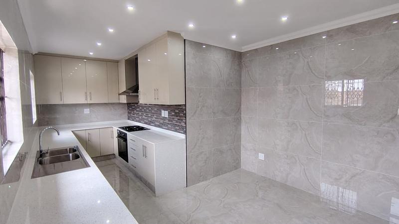 To Let 3 Bedroom Property for Rent in Malvern KwaZulu-Natal