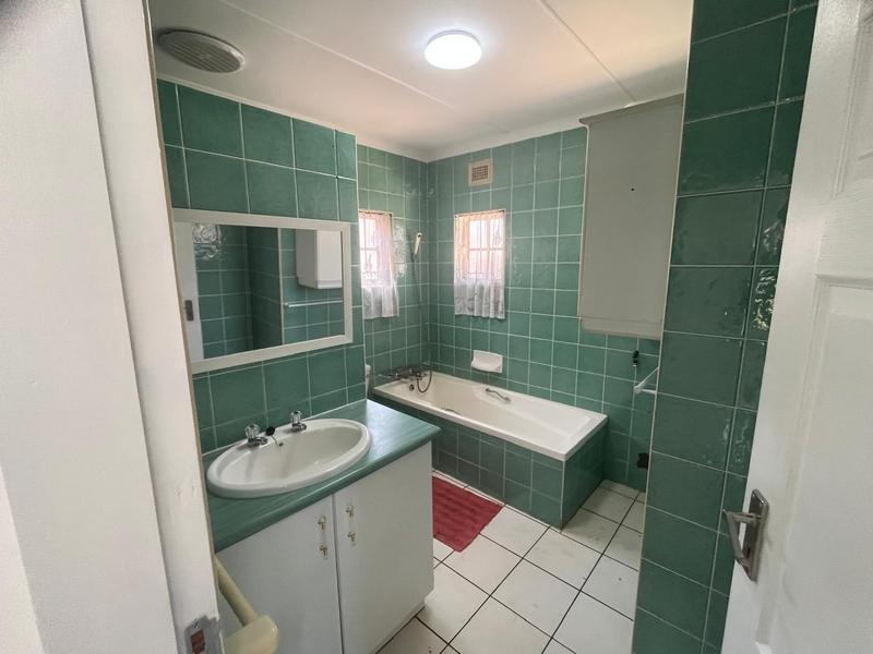 To Let 2 Bedroom Property for Rent in Malvern KwaZulu-Natal