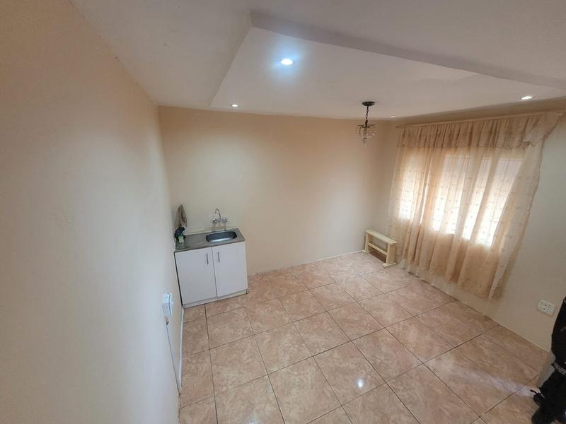 5 Bedroom Property for Sale in Brookdale KwaZulu-Natal