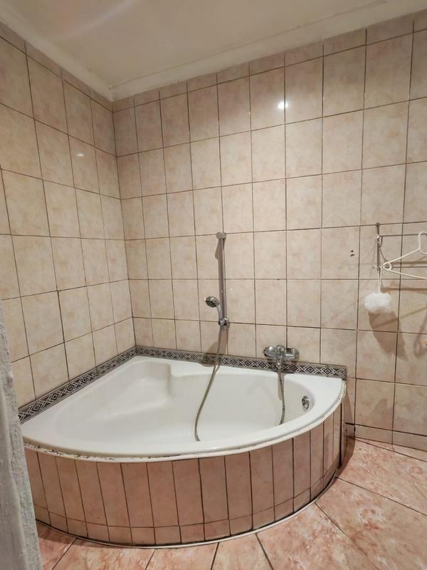 5 Bedroom Property for Sale in Brookdale KwaZulu-Natal