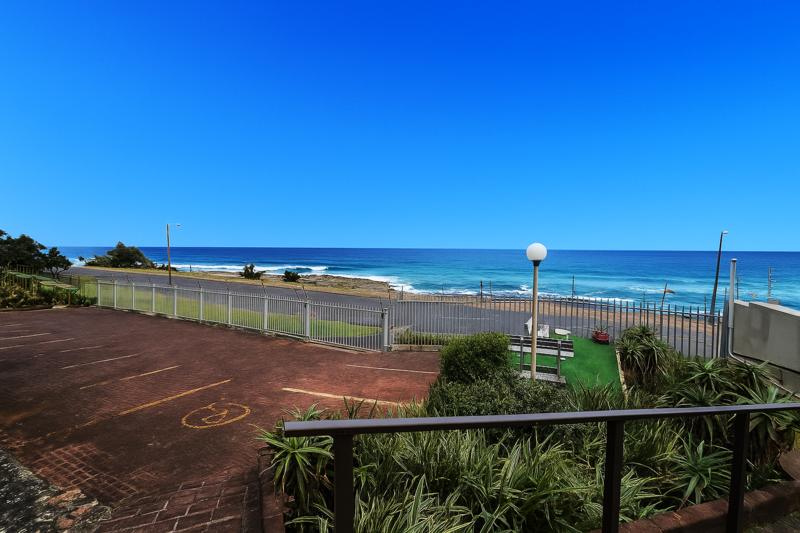 To Let 2 Bedroom Property for Rent in Margate KwaZulu-Natal