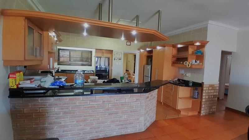 6 Bedroom Property for Sale in Shelly Beach KwaZulu-Natal