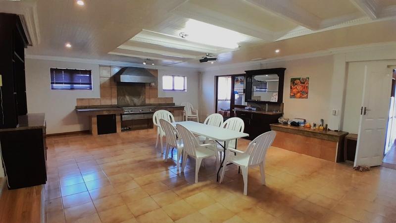 6 Bedroom Property for Sale in Shelly Beach KwaZulu-Natal
